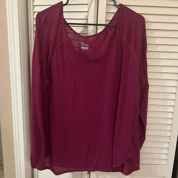 Old Navy active top - Picture 1 of 4
